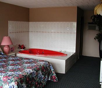 Rainbow Motor - Fallsview Motel 2*